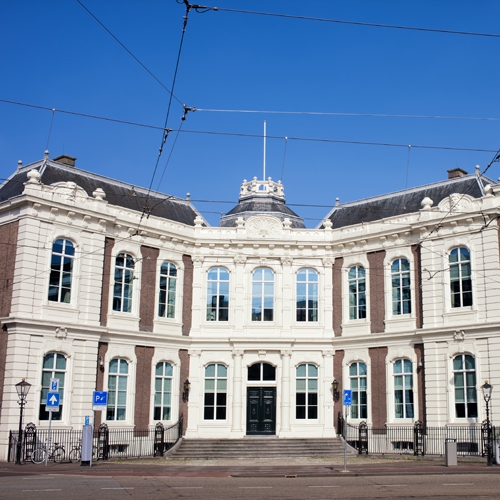 The Kneuterdijk Palace
